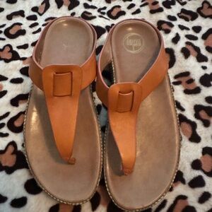 Fitflop Women’s Lulu Tan Leather Women Sandals